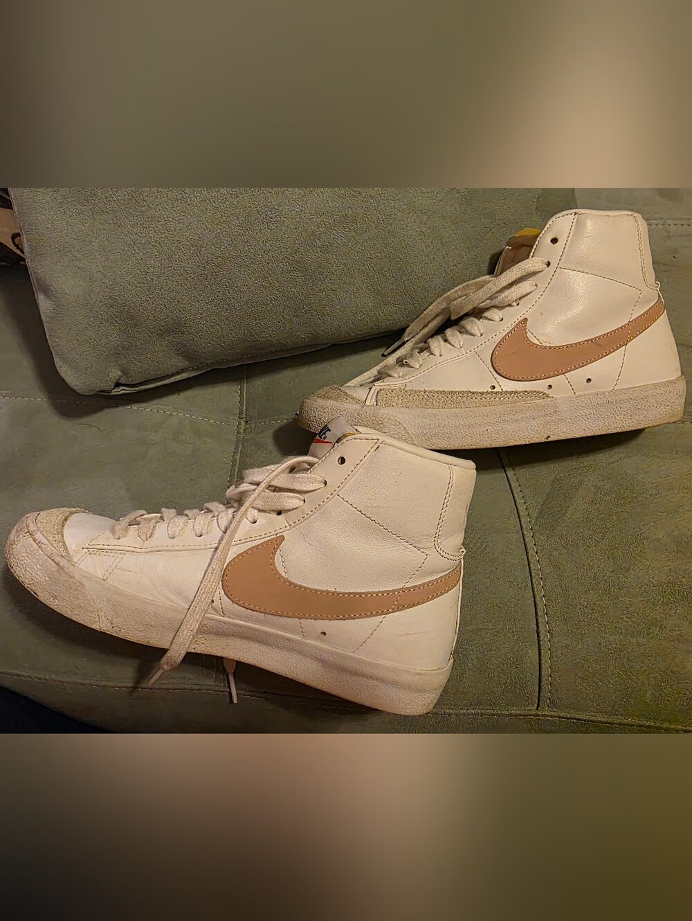Women's Nike Hightop Sneakers, Size 6.5